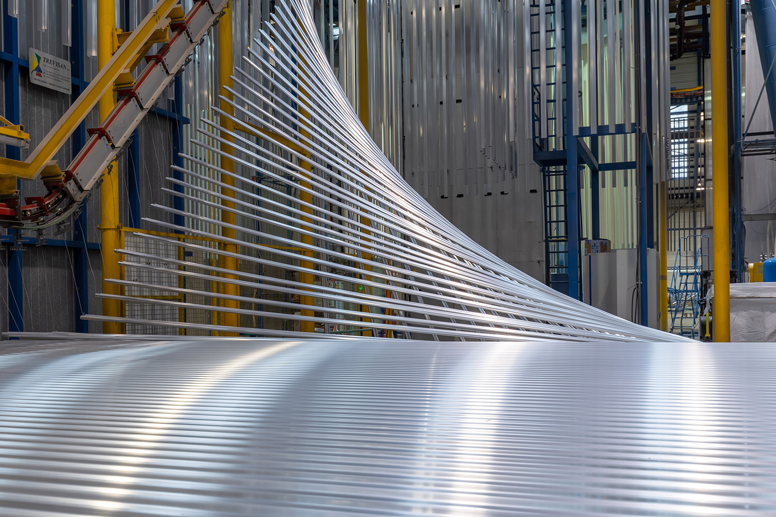 powder-coating aluminium profiles