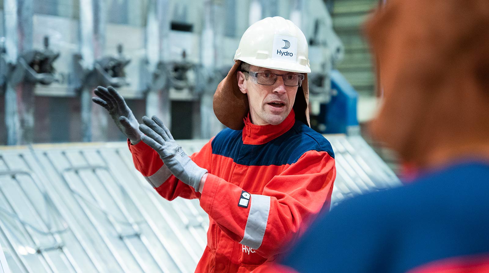 Hydro-ansatt ved verket i Årdal